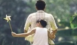 老爸春天在线观看,温馨家庭时光，在线共赏温情瞬间