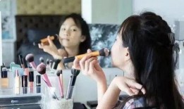 爆料小女孩新皮肤视频,小女孩新皮肤惊艳亮相，视频爆料引发热议！