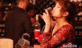 台湾艺人喝醉酒爆料视频,酒后真言引发热议