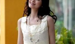 最新明星被爆料人是谁,最新明星爆料事件，幕后黑手竟是...