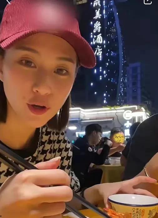 娱乐圈大瓜小瓜吃不停夸克网盘,大瓜小瓜，夸克网盘独家揭秘